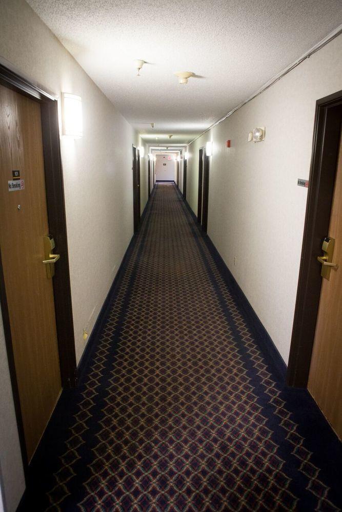 Anoka Regency Inn & Suites מראה חיצוני תמונה