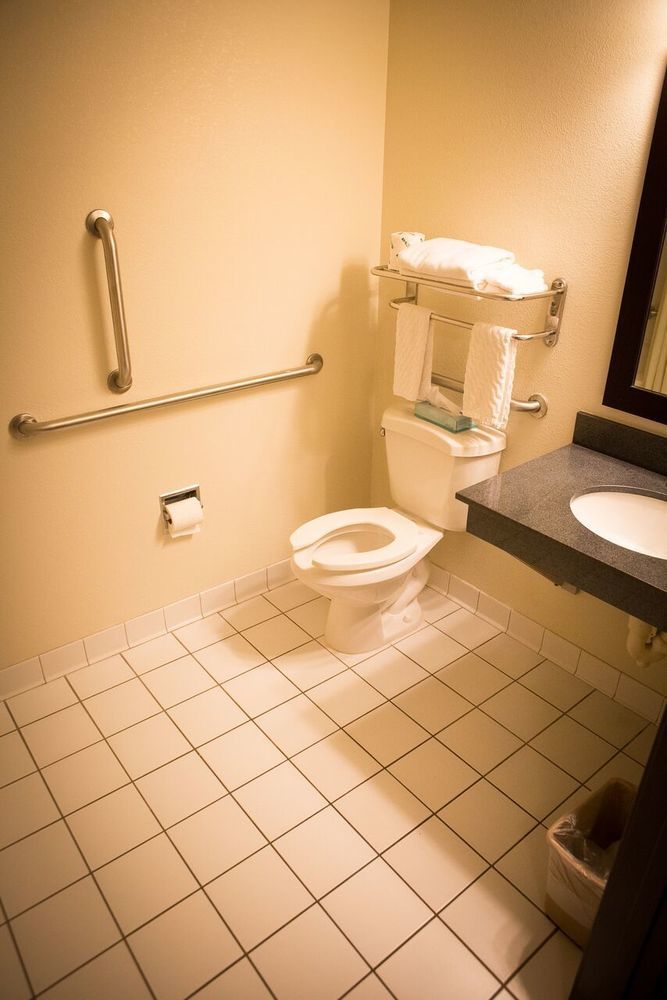 Anoka Regency Inn & Suites מראה חיצוני תמונה