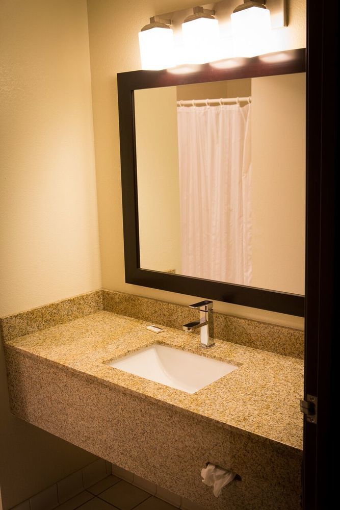 Anoka Regency Inn & Suites מראה חיצוני תמונה